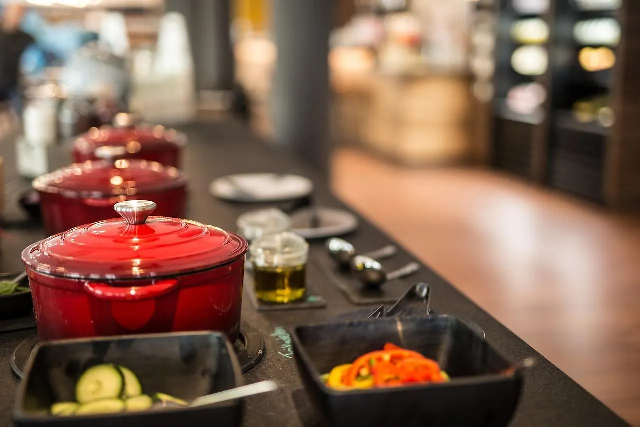 Holiday Inn - The Niu, Saddle Fuerth By Ihg