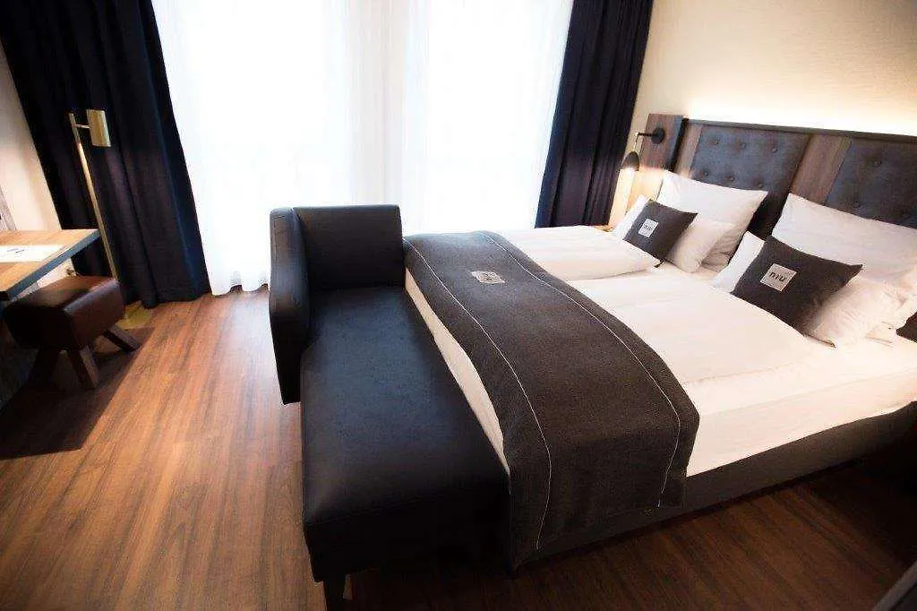 Holiday Inn - The Niu, Saddle Fuerth By Ihg 3*,