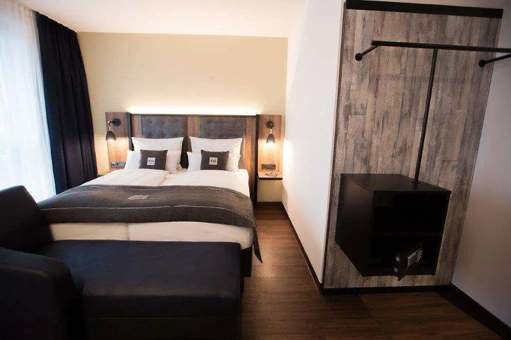 *** Hotel Holiday Inn - The Niu, Saddle Fuerth By Ihg Allemagne
